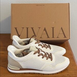 🔥 NWOT Vivaia Unisex Slip-On Mesh Sneakers (Allday)